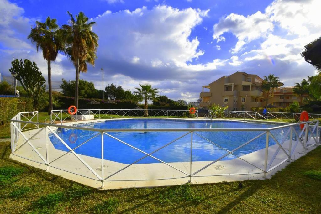 2Bdr Sunny Apartment With Pool And Private Parking In Benalmadena Ngoại thất bức ảnh